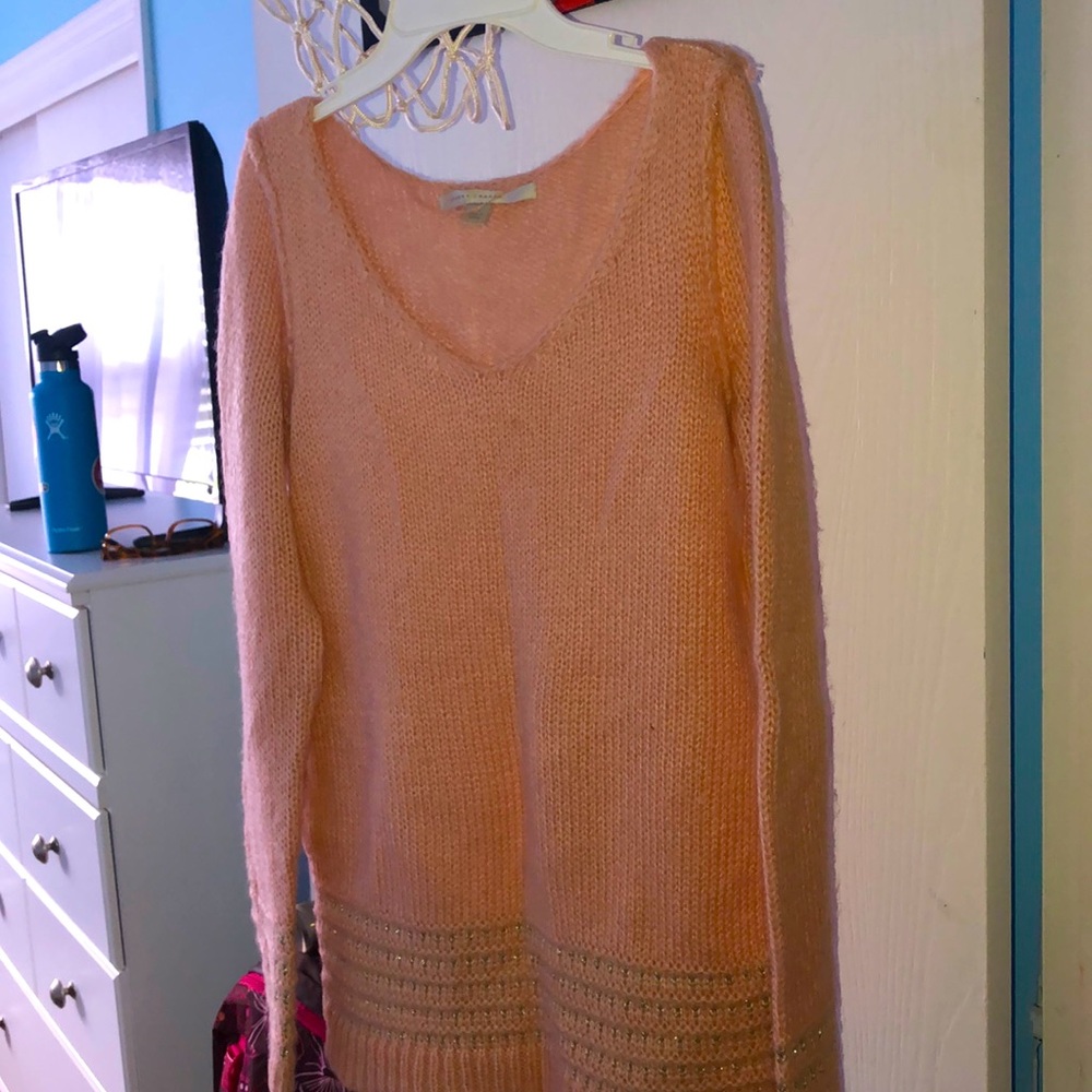 Women’s pink sweater